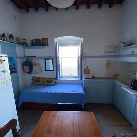 Alexandra Holiday Home *